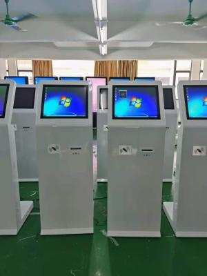 Κίνα DVI 32» ψηφιακό σύστημα σηματοδότησης αφής 300nits χωρητικό για τους δημόσιους χώρους προς πώληση