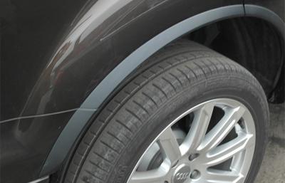 China AUDI 2010 Q7 Narrow Wheel Arch Flares , Plastic Round Over Fender Garnish for sale