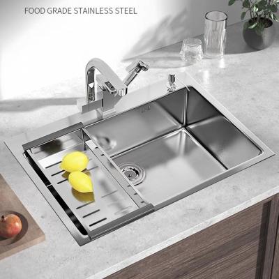 China SUS304 Brushed Stainless Steel Kitchen Sinks Strong Wear Resistance for sale