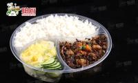 Κίνα Συσκευασμένα έτοιμα γεύματα για ένα μαγειρευμένο πρόσωπο χοιρινό κρέας με το συντηρημένο λαχανικό προς πώληση