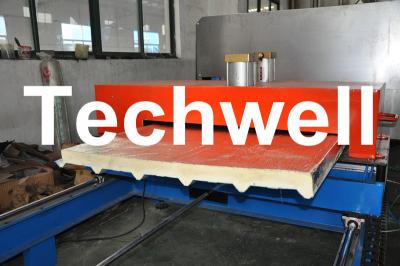 China La PU aislada lamina la formación de la máquina para hacer los paneles de bocadillo en venta