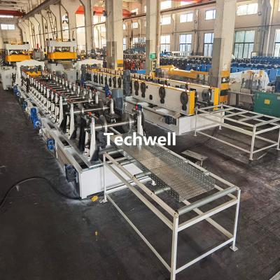 China 50-600 linha perfurada auto ajuste de Tray Roll Forming Machine Production do cabo do tamanho à venda