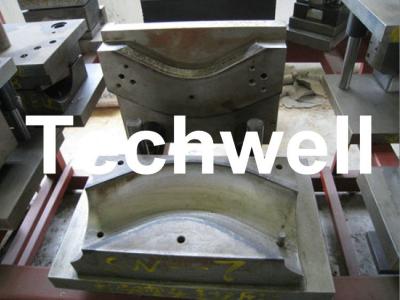 中国 黒い鋼鉄のための注文の肘の形成機械は/鋼鉄/銅の Downspout の肘に電流を通しました 販売のため