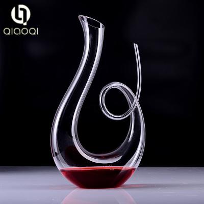 China Desktop Decoration for Table Decoration hand crafted glass decanter for sale