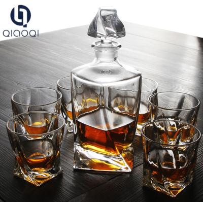 China wholesale glass whiskey decanter set 900ml for sale