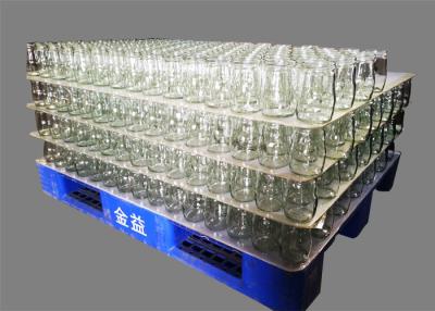 Cina Cuscinetti di plastica amichevoli di strato di Eco sui pallet per il trasporto delle bottiglie di vetro in vendita