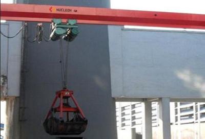 China 3T 5T 10T Single Girder Overhead Crane , Grab Bridge Crane Strong Bearing Capacity for sale