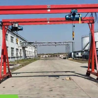 China 10T pórtico de aluminio portátil de funcionamiento eléctrico Crane Turned With Chain Hoist en venta