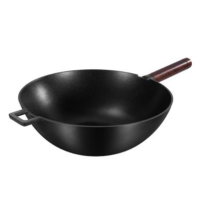 China 2.3kg Kitchen Frying Pans ILAG Coating 32cm Non Stick Wok With Lid for sale