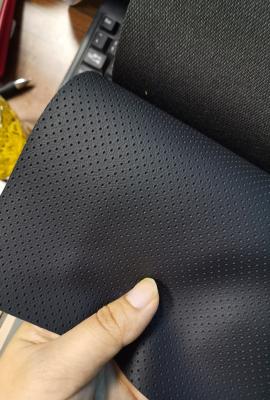 China Sensación de la mano suave del cuero artificial colorido del PVC/de la PU para el bolso en venta