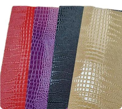 中国 Embossed Print PVC Synthetic Leather Fabric For Home Decor 販売のため