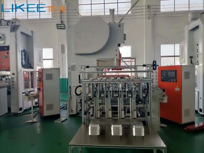 Κίνα εμπορευματοκιβώτιο φύλλων αλουμινίου αλουμινίου 380V 50HZ που κατασκευάζει το αλουμίνιο μηχανών να κοιλάνει την κατασκευή της μηχανής προς πώληση