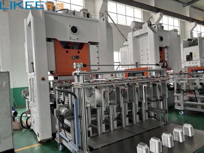 China 12000 Pcs/Hr Production Capacity 35-68 Strokes/Min Aluminium Foil Food Container Making Machine Te koop