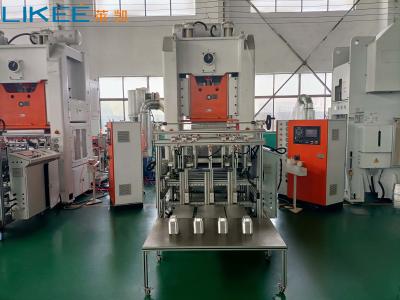 China Máquina de fabricação de bandejas de alumínio totalmente automática Schneider Swicth altamente durável 12000 bandejas/h à venda