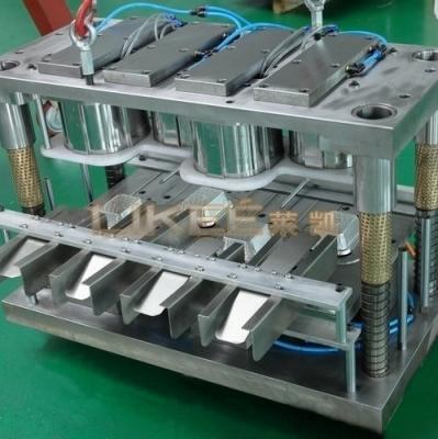 China Multiple Cavity 58HRC Aluminum Foil Container Mould Punching Type for sale