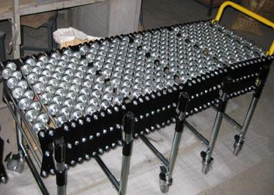 Quality Non-powered or Powered Flexible Skate Wheel Conveyor For Conveying for sale