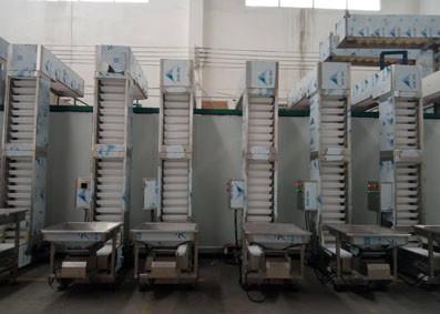 China Customed High Efficient Bucket Elevator for Barley/Fruit/Corn grain/Fertilizers for sale
