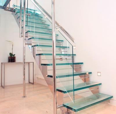 中国 Glass Step Modern Straight Staircase With Stainless Steel Glass Railing 販売のため
