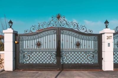 China Galvanized New Design Iron Gate , Modern Iron Pipe Door Design for sale