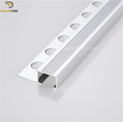 China Slip Resistant Tile Edge Trim For Stairs Box Edge Shiny Silver Color for sale