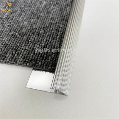 China Tapete curvado da borda ao material 6063 de alumínio da tira de transição do vinil à venda