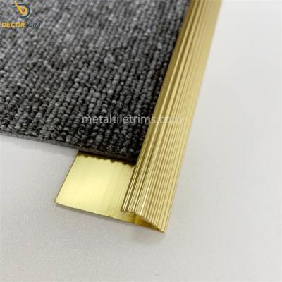 China Único acanelado da tira de transição do tapete da borda curvado dá forma ao tamanho de 8.4mm à venda