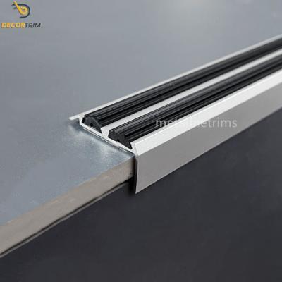 Chine 38*20mm Aluminum Effect Tile Step Edge Trim Stair Nosing Tile Trim à vendre