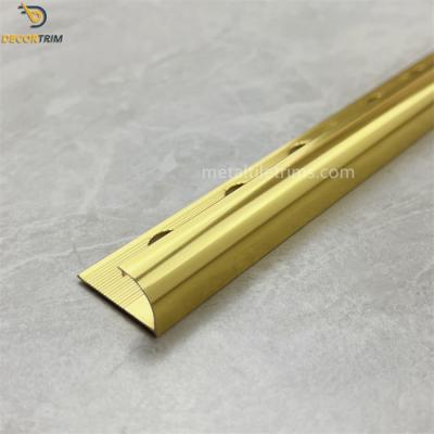 中国 11.1mm×24mm×3m Gold Tile Trim Corner Edge Protector Tile Border Trim 販売のため