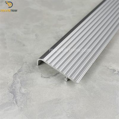 China Metal Trim Stair Nosing Tile Trim 2.5m 3m Length Stair Protector Silver for sale