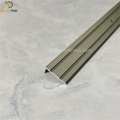 China Tile Edge Trim Metal Alloy Stair Nosing Aluminium Tile Edging Strip Te koop