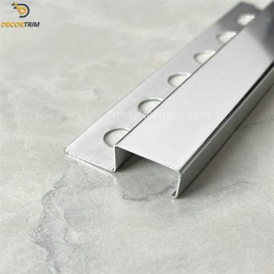 China Bright Silver Aluminium Tile Trim Thickness 0.8mm Strip Tile Trim Te koop