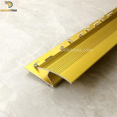 China Z Shaped Tile Trim Gold Carpet Transition Strip 7.7mm Height With Grippers for sale