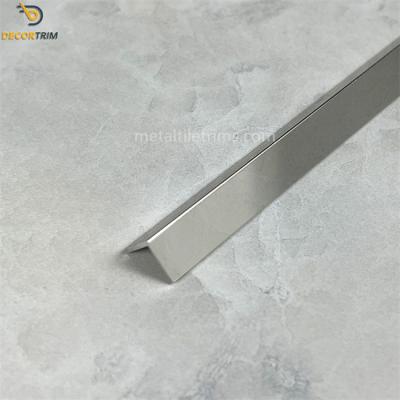 Cina Rifinitura di piastrelle per piastrelle di protezione di angolo della parete Strips Polish Silver / Matt gold in vendita