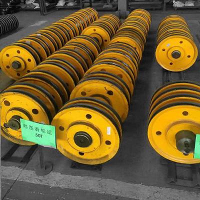 China Crane Traveling Rail Flange Forged Steel Wheels Crane Parts for sale