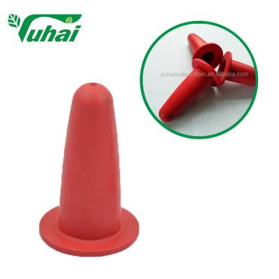 China Flexible Animal Feeding Teats 32.8g Weight Round Shape 3mm Hole Dimension Red Color for sale