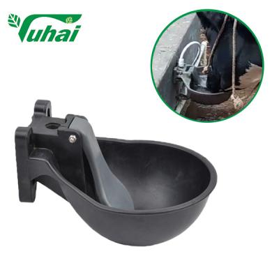 China PP Livestock Water Bowl 1.8l Agriculture Machinery Equipment Water Trough For Goats for sale