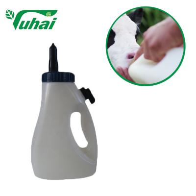 China 2.5 Liters Plastic Calf Milk Feeding Bottle With The Regulator Handle And Clear Scale for sale