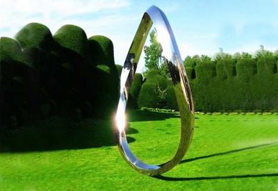 China Escultura al aire libre decorativa del metal de la yarda, esculturas del jardín del metal de soldadura en venta