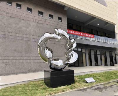 Chine Acier inoxydable adapté aux besoins du client par taille occidentale abstraite d'art de sculpture en cercle en métal à vendre