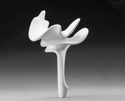 China Modern Painted Abstract Garden Art Sculpture White Baking Varnish Color for sale