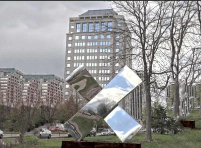 China Cor lustrada abstrata do espelho do projeto moderno da escultura do metal da arte da jarda grande à venda