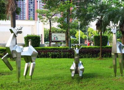 China Contemporary Metal Deer Sculptures , Abstract Metal Lawn Sculptures Street Decoration for sale