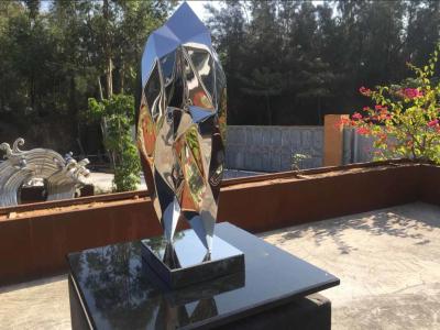 Chine Sculptures d'intérieur polyèdres en métal, sculptures abstraites d'intérieur en art en métal à vendre