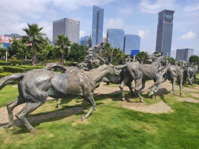 China Estatua de bronce moderna del caballo, decoración al aire libre del público de la escultura de bronce en venta