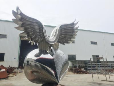 Chine Sculptures adaptées aux besoins du client en jardin d'acier inoxydable, sculptures abstraites en art en métal à vendre