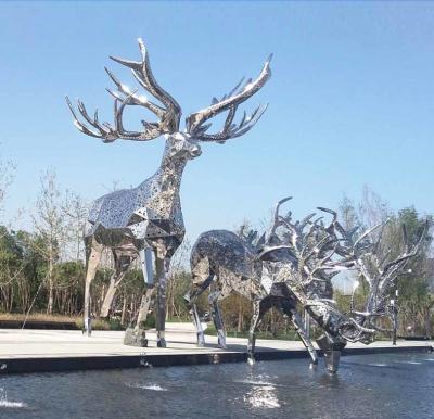 China Contemporary Metal Animal Sculptures Garden Deer Statues For Public Decoration for sale