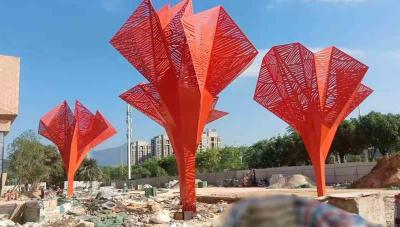 China Rotes Backen lackiert 4.5M Height Garden Ornaments Statuen zu verkaufen