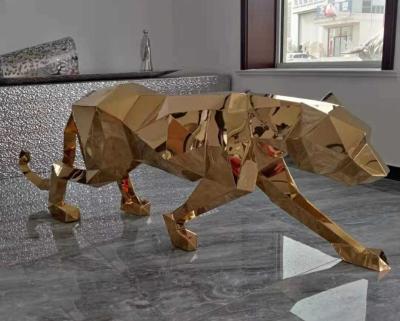 China 1.8m Length Painted Abstract Life Size Animal Sculptures for sale