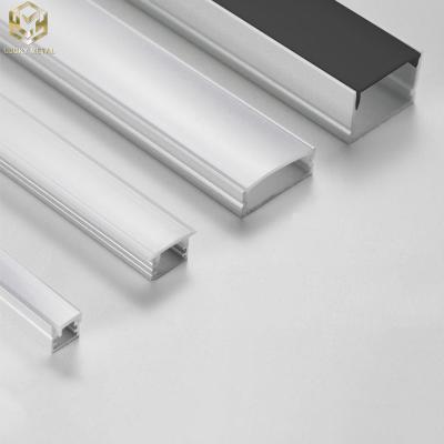 China Canal de aluminio de perfil flexible personalizado para luces de banda 3m en venta