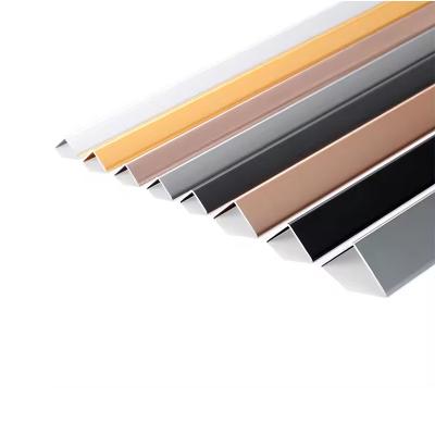 Chine 2040 Profil de cadre en aluminium extrusion à 90 degrés RAL coloré à vendre